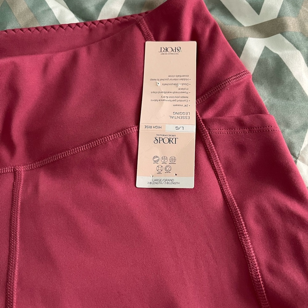 VS Leggings….NWT